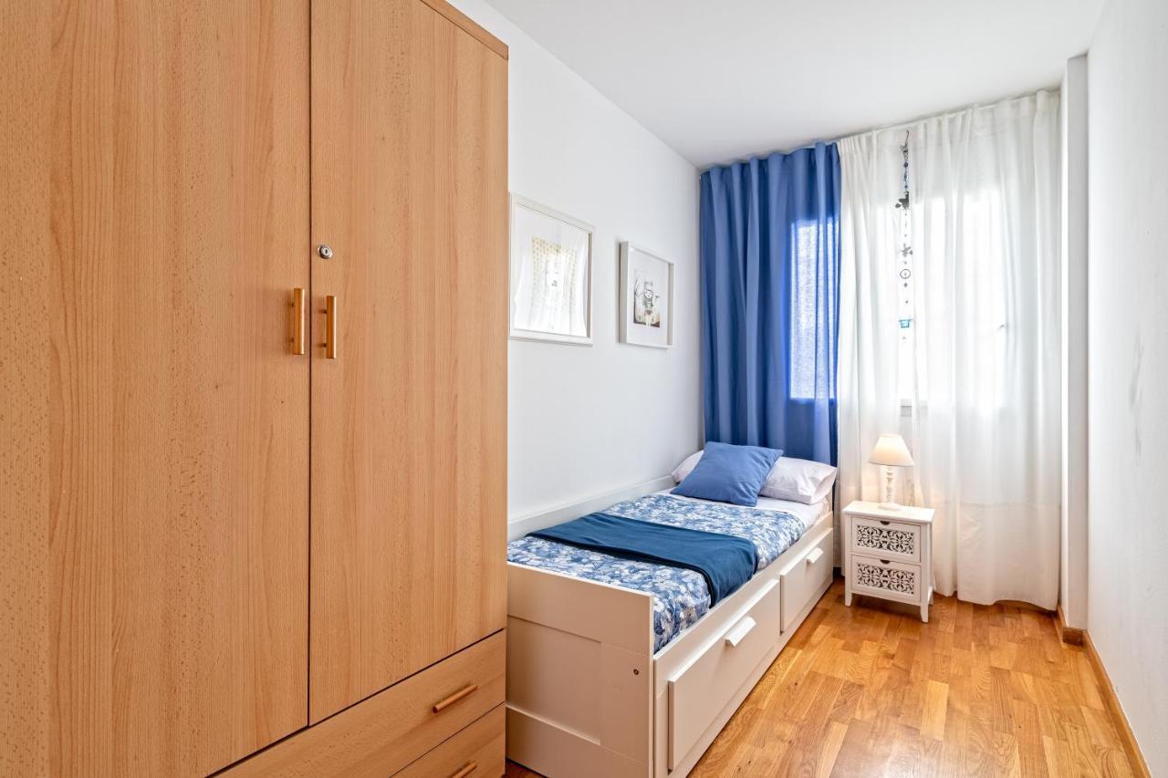 Cálido apartamento con piscina en Barcelona Ripollet Exterior foto