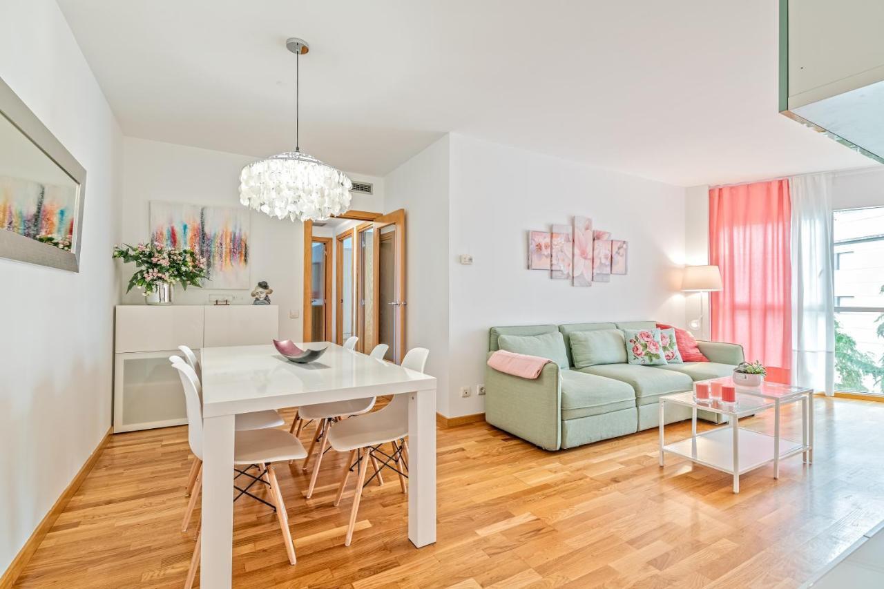 Cálido apartamento con piscina en Barcelona Ripollet Exterior foto