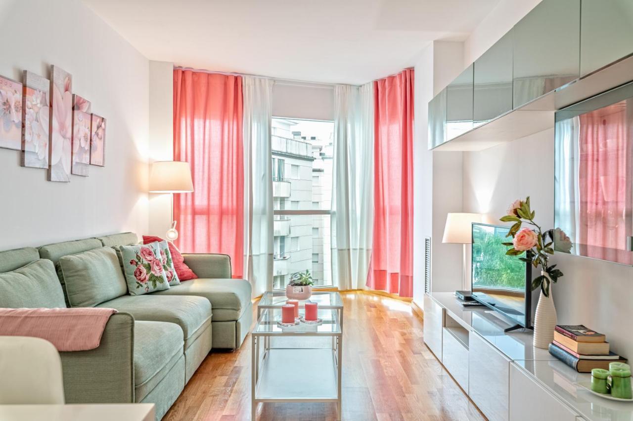 Cálido apartamento con piscina en Barcelona Ripollet Exterior foto