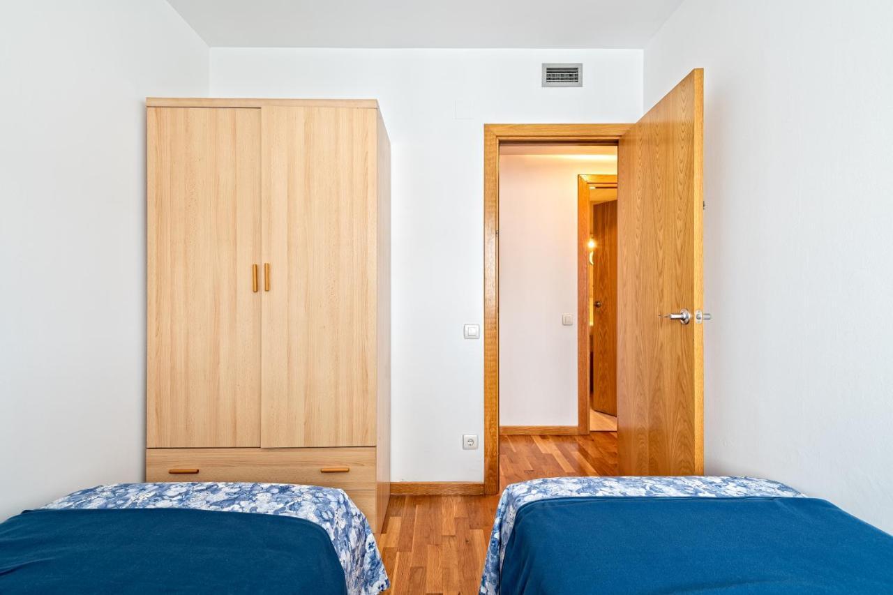 Cálido apartamento con piscina en Barcelona Ripollet Exterior foto