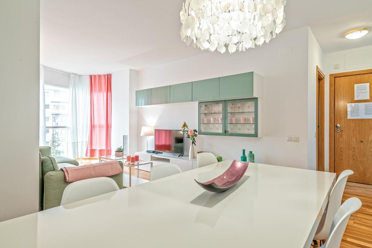 Cálido apartamento con piscina en Barcelona Ripollet Exterior foto