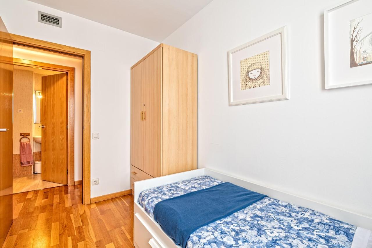 Cálido apartamento con piscina en Barcelona Ripollet Exterior foto